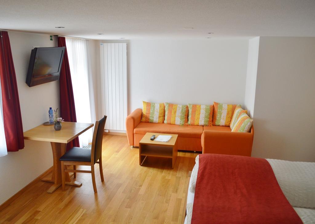 Hotel Grimsel Obergesteln Szoba fotó