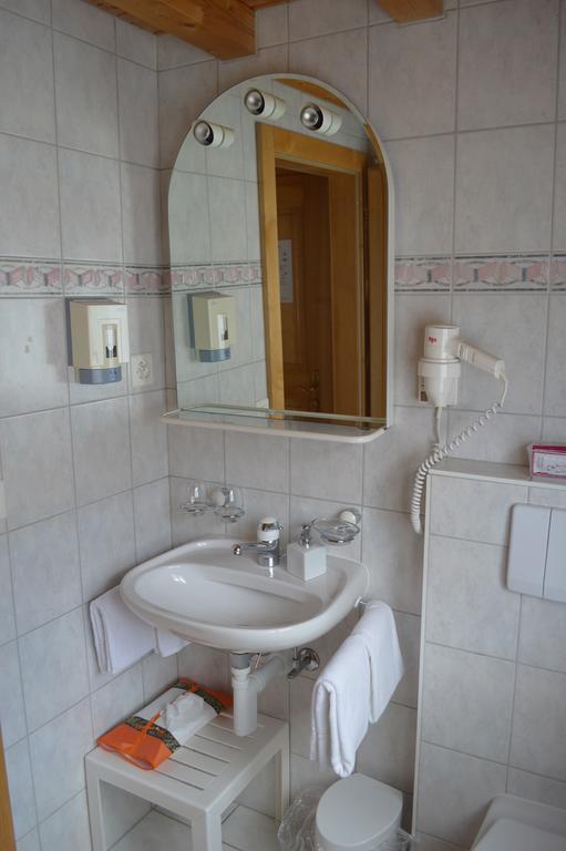 Hotel Grimsel Obergesteln Szoba fotó